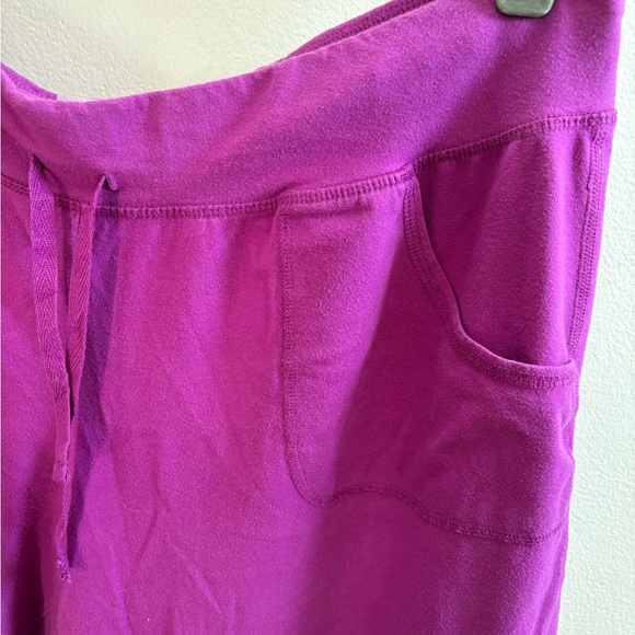 Athletic Works Purple Capri Stretch Pants XL (16-18) - Picture 2 of 4